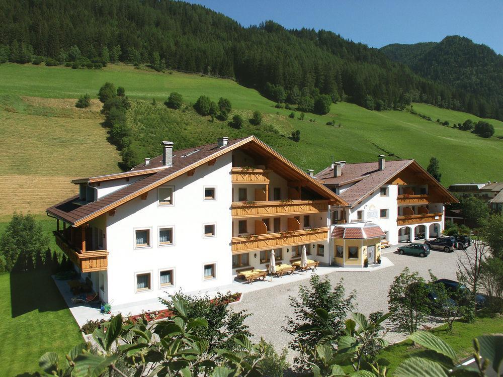 Hotel Sonja Cadipietra Exterior photo